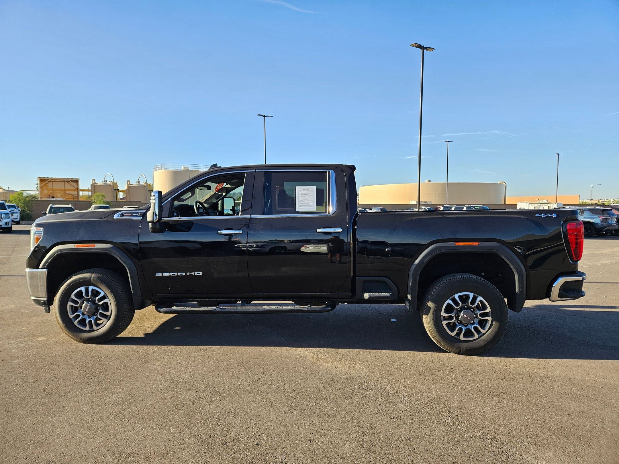 2022 Gmc Sierra 3500 HD SLT photo 2