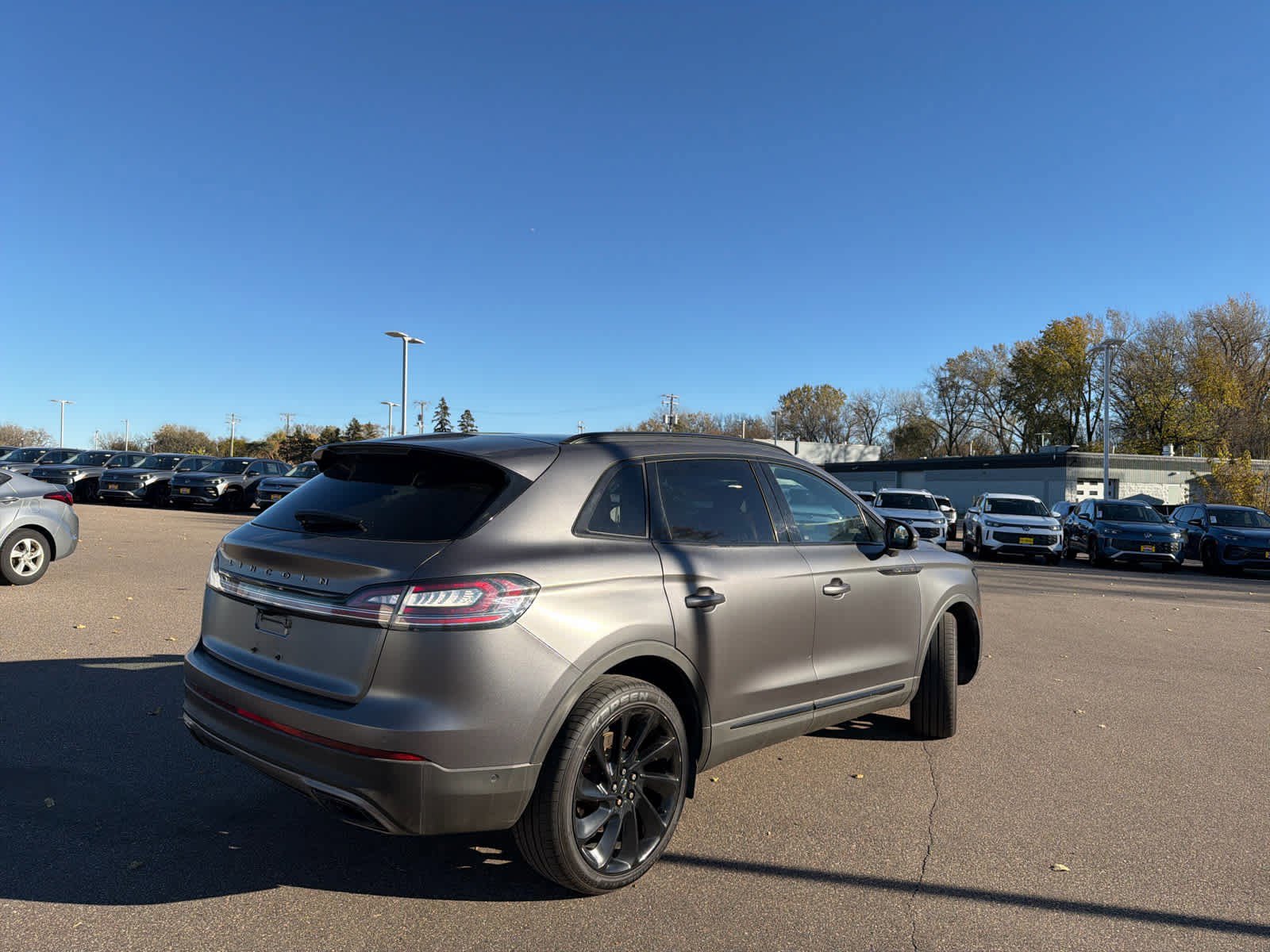 2022 Lincoln Nautilus Reserve photo 2