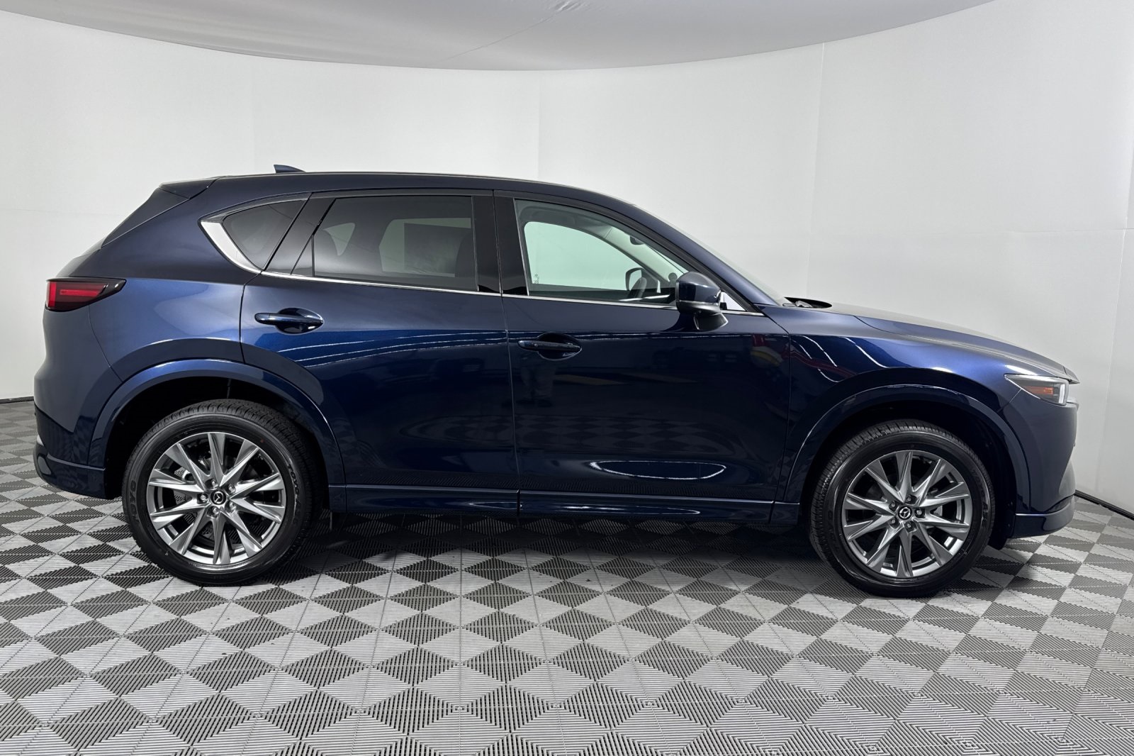 2025 Mazda CX-5 2.5 Premium Plus photo 3