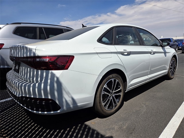 2025 Volkswagen Jetta 1.5T Sport photo 3