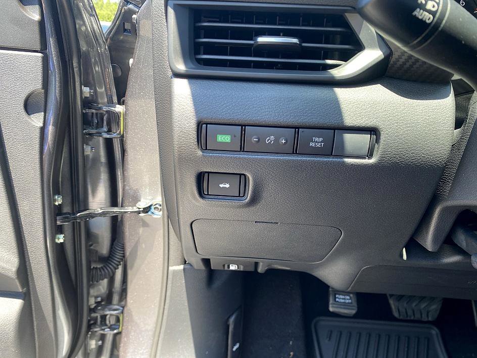2025 Nissan Sentra S photo 9