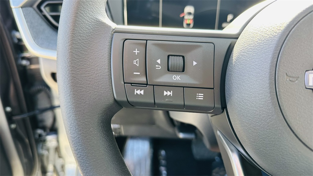2026 Nissan Kicks SV photo 13