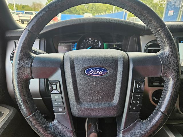 2017 Ford Expedition XLT photo 10
