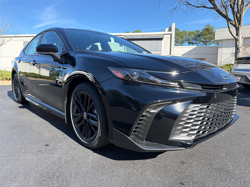 2026 Toyota Camry SE's photo