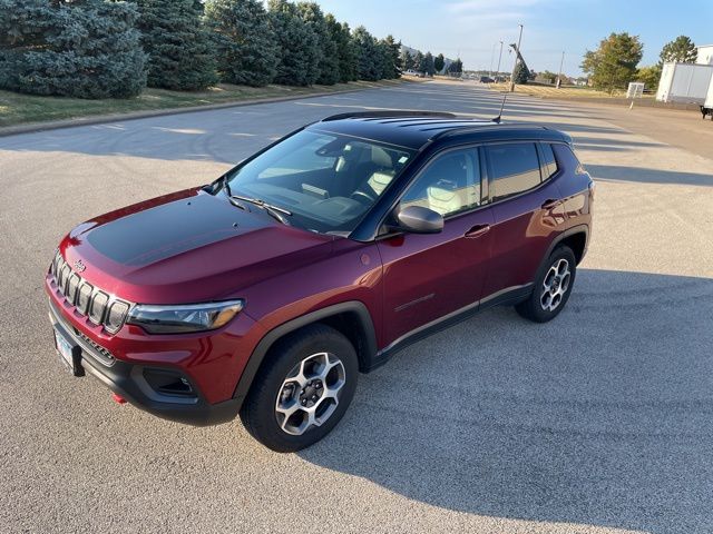 2022 Jeep Compass Trailhawk photo 2