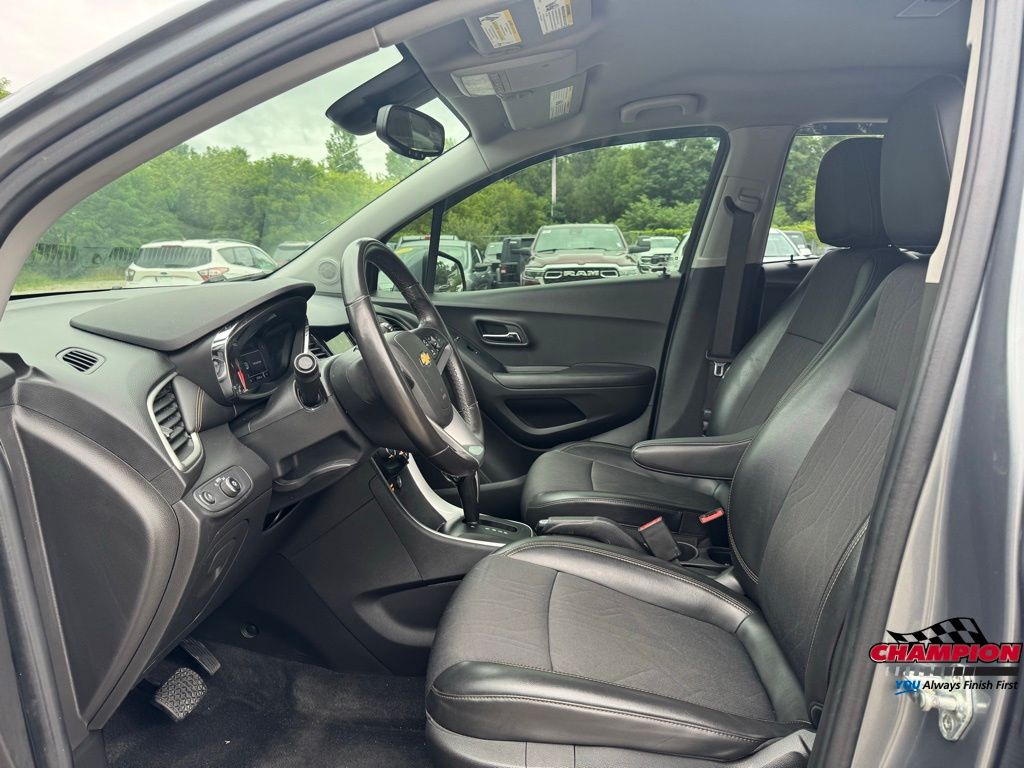 2019 Chevrolet Trax LT photo 11