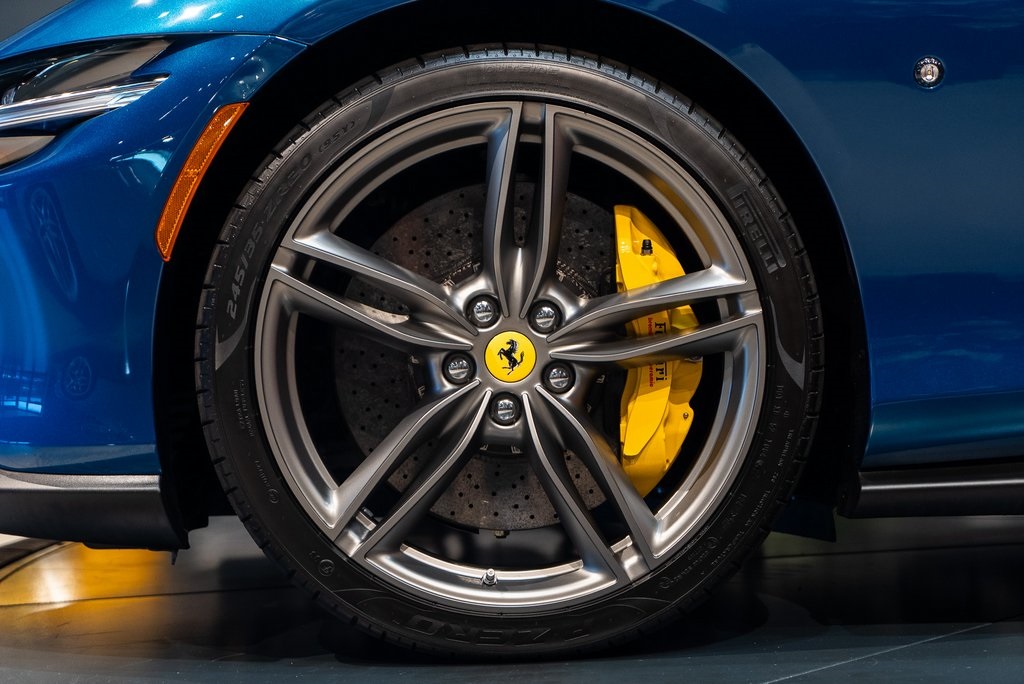 2022 Ferrari Roma Base photo 13