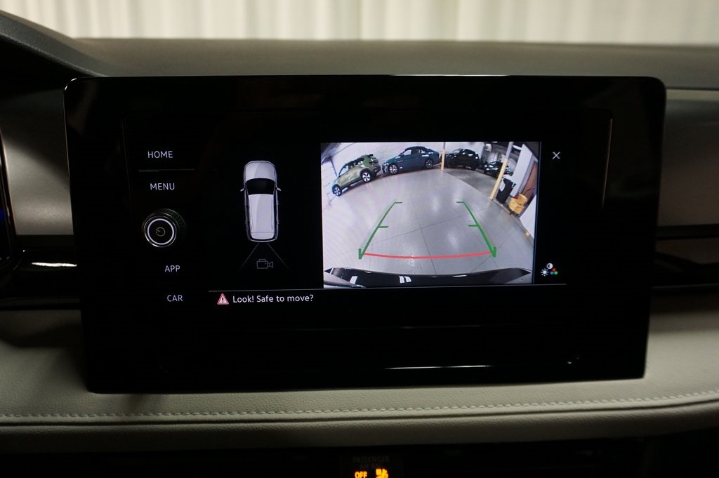 2025 Volkswagen Taos S photo 17