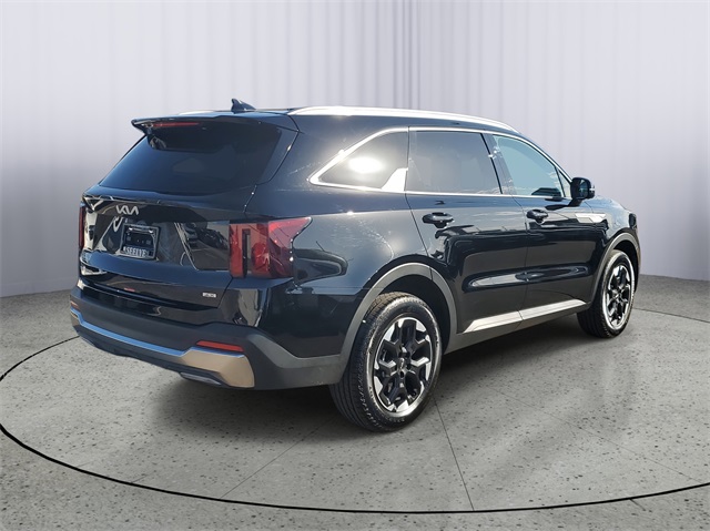 2025 Kia Sorento S photo 3