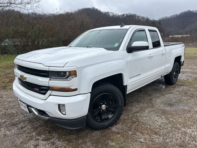 2018 Chevrolet Silverado 1500 LT photo 3