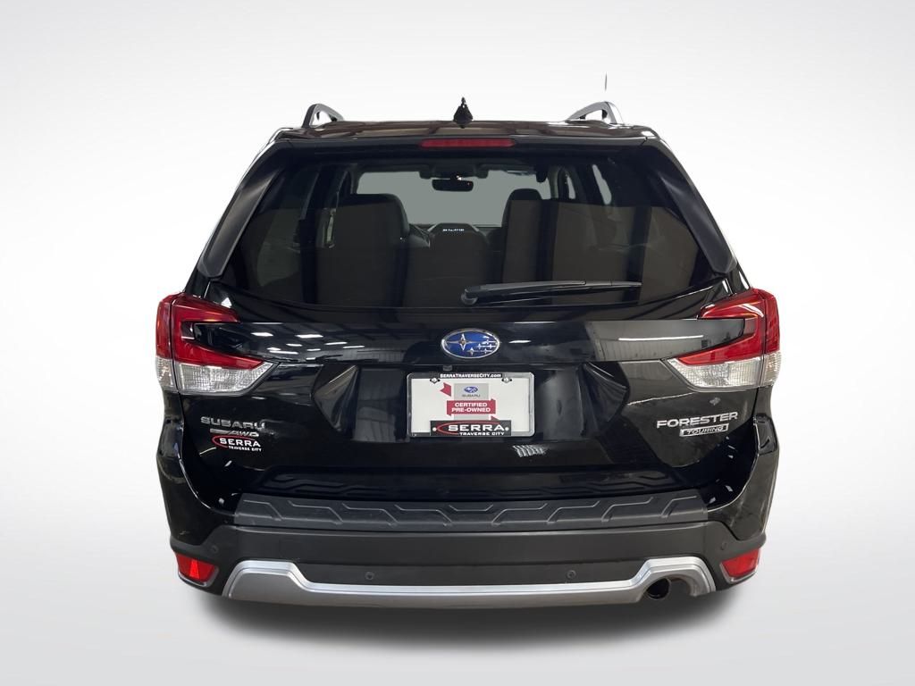 2021 Subaru Forester Touring photo 4