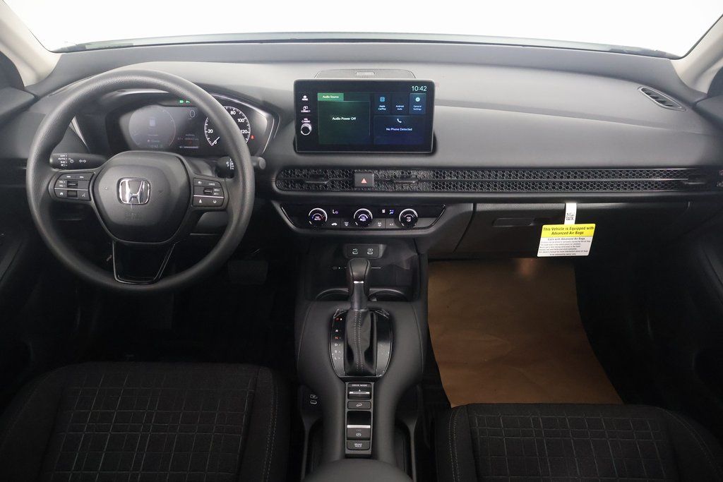 2026 Honda HR-V LX photo 4