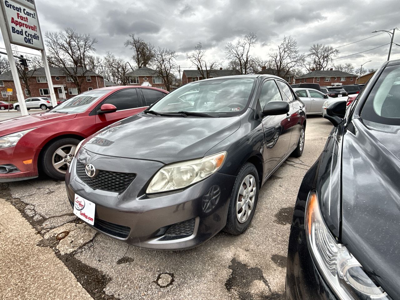 Used 2009 Gray Toyota LE Sedan 4D image 1