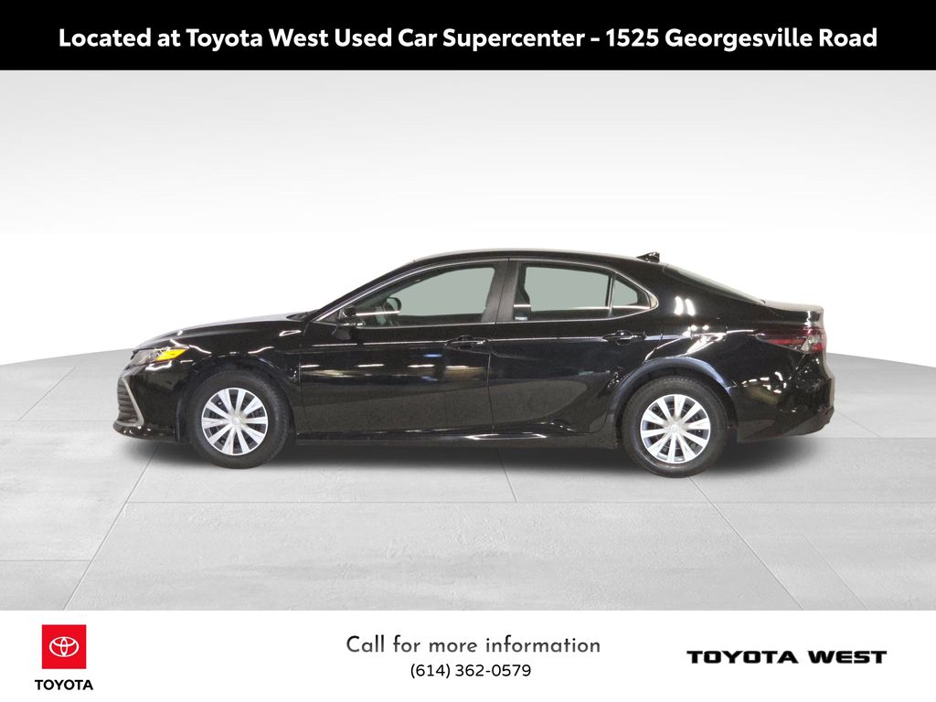 2022 Toyota Camry Hybrid LE photo 7