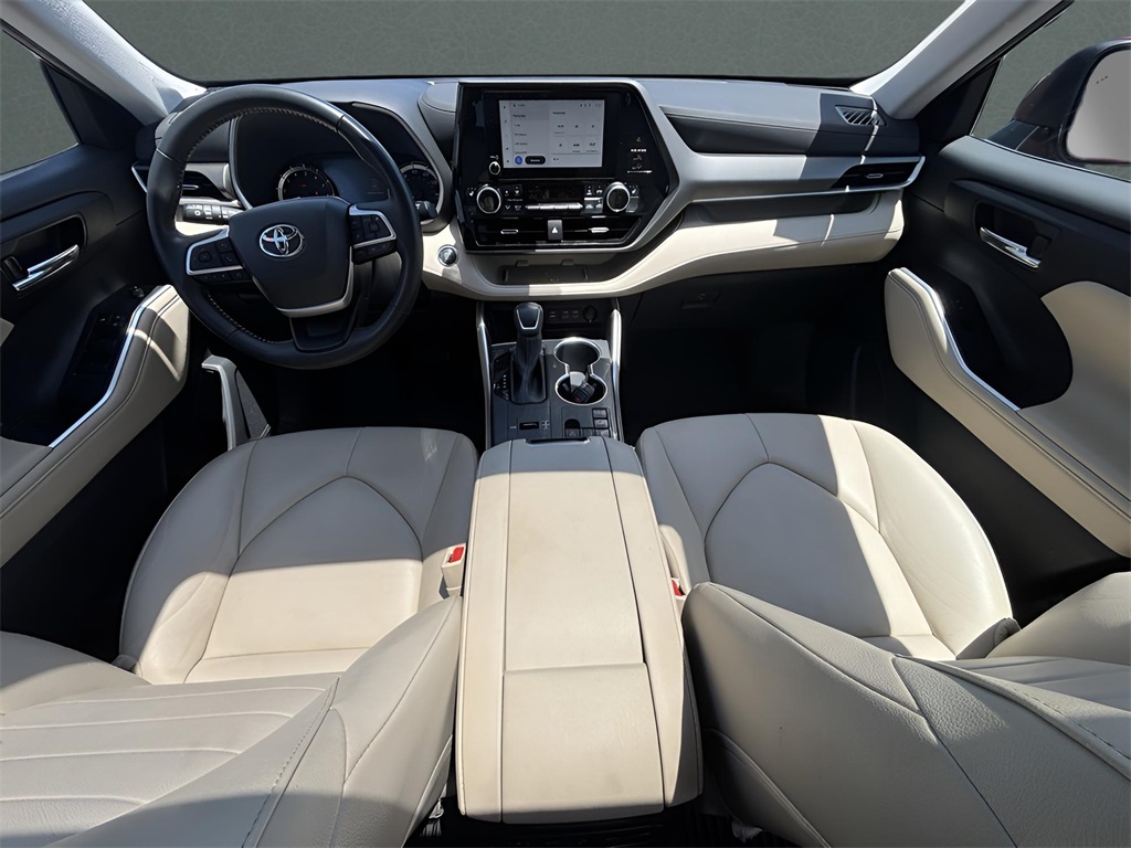 2023 Toyota Highlander XLE photo 20