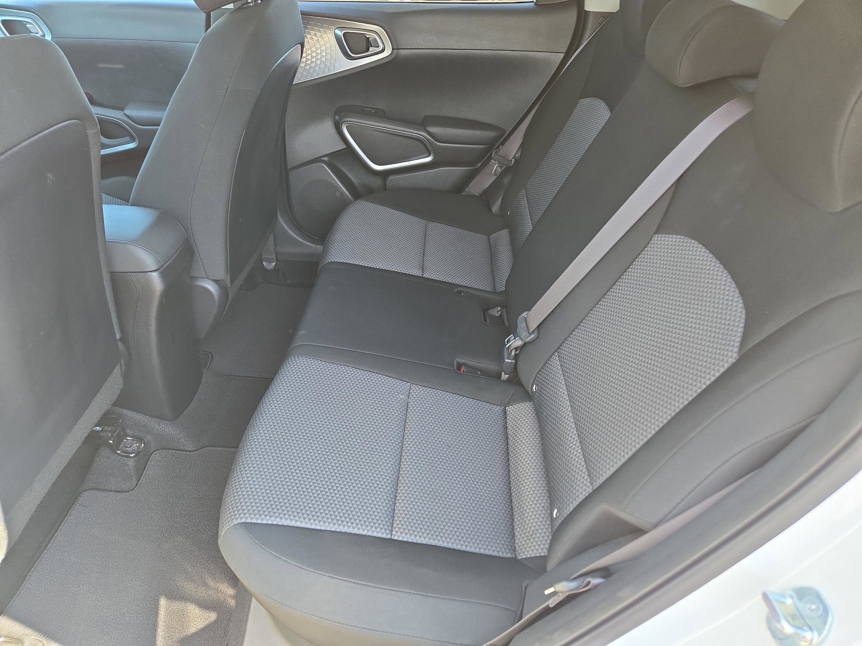 2024 Kia Soul LX photo 16