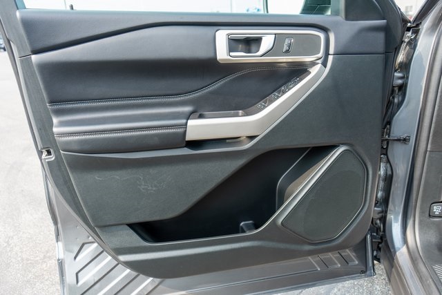 2023 Ford Explorer XLT photo 14