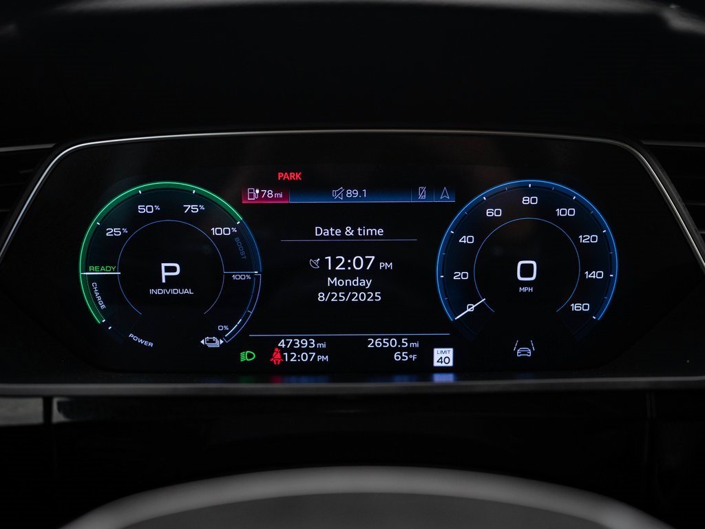 2022 Audi e-tron Premium Plus photo 28