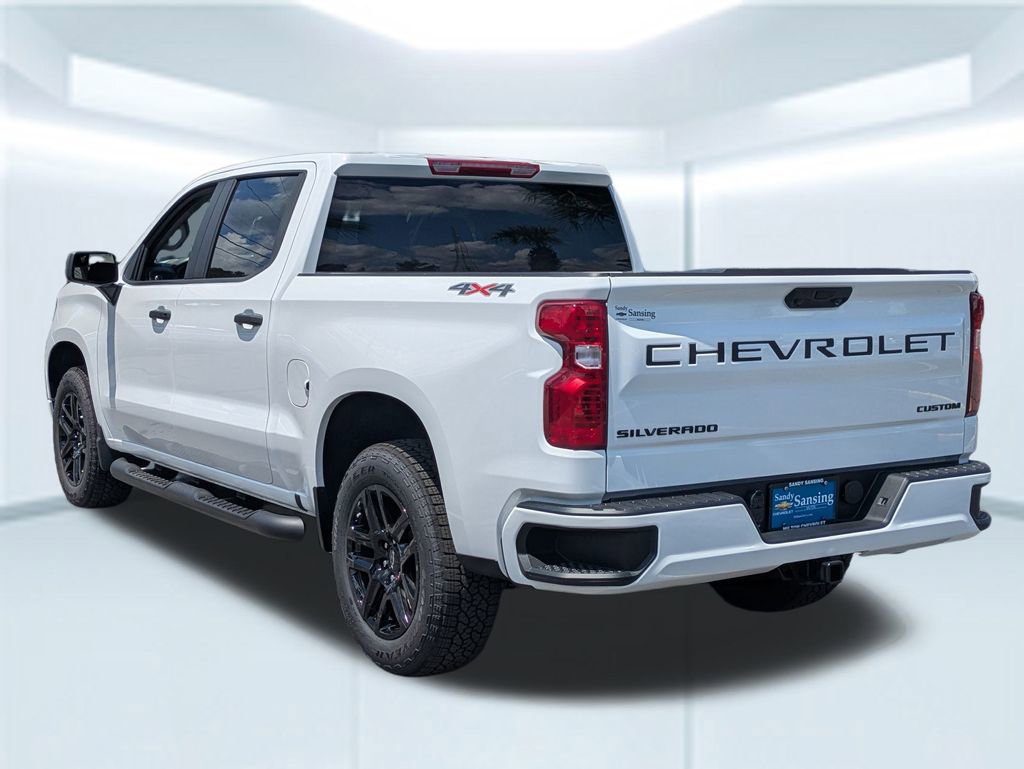 2025 Chevrolet Silverado 1500 Custom photo 3
