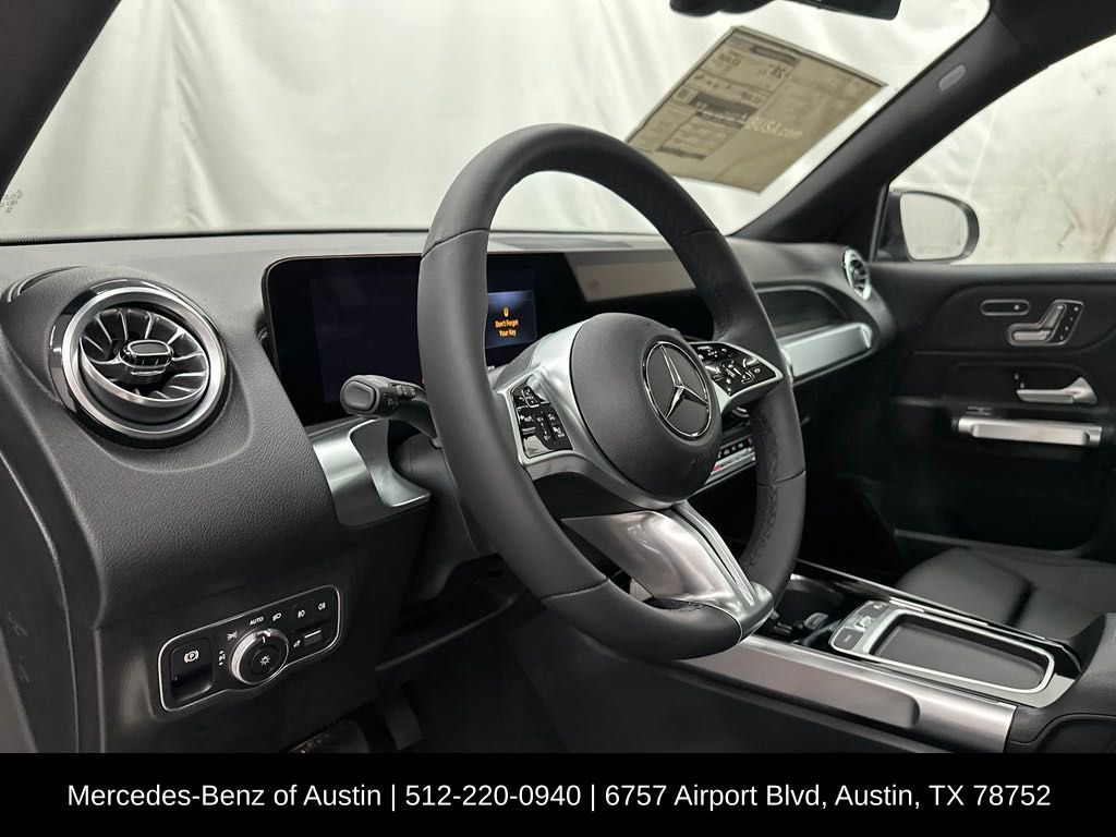2025 Mercedes Benz GLB 250 photo 8