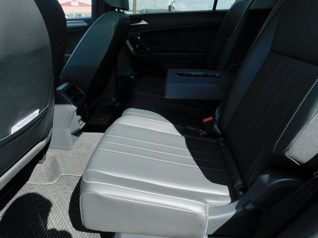 2023 Volkswagen Tiguan SE R-Line Black photo 15