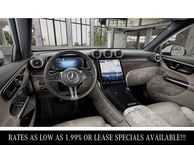 2025 Mercedes Benz GLC 300 4MATIC photo 3