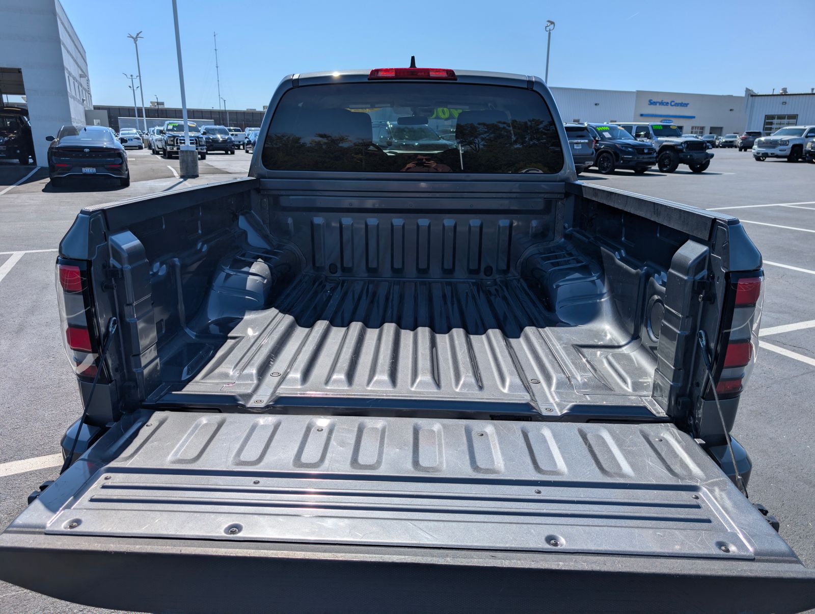 2023 Nissan Frontier SV photo 26