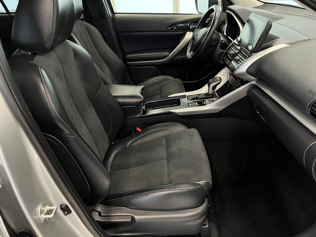 2022 Mitsubishi Eclipse Cross SE photo 27
