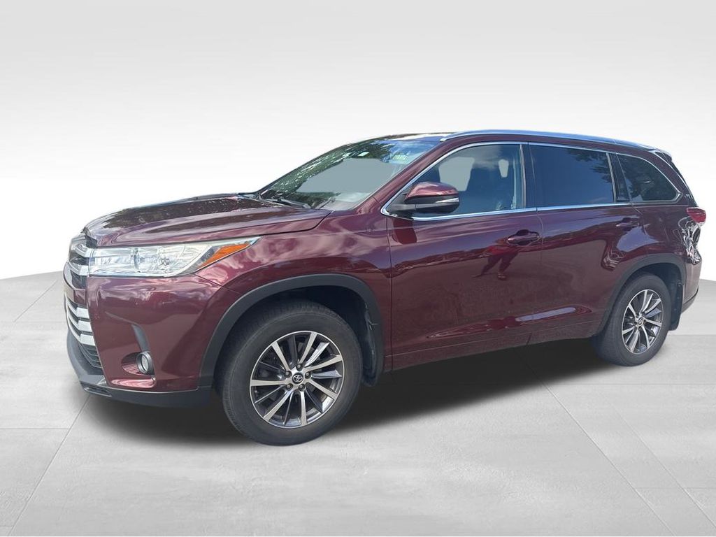 2017 Toyota Highlander XLE photo 3