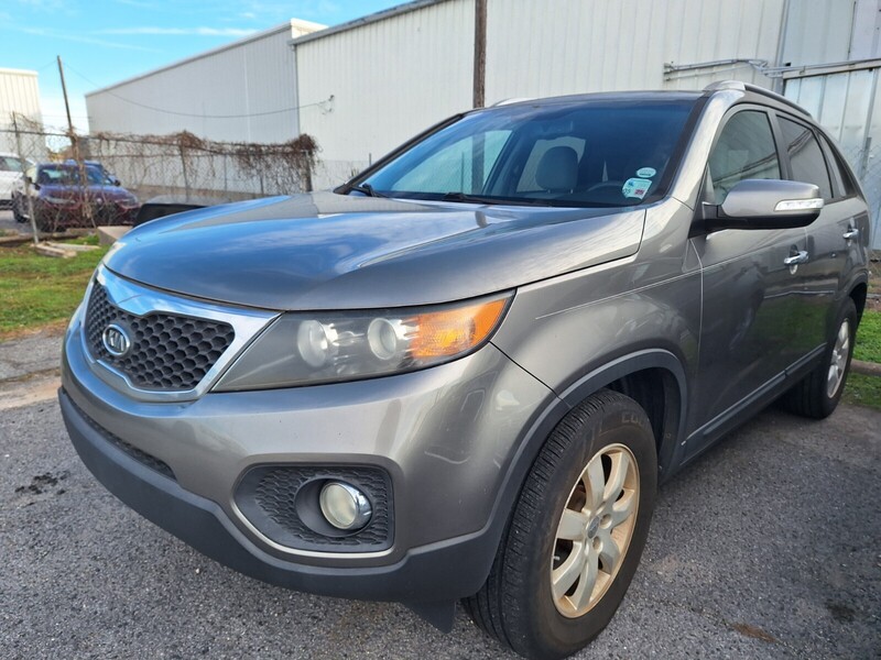 2013 Kia Sorento LX's photo