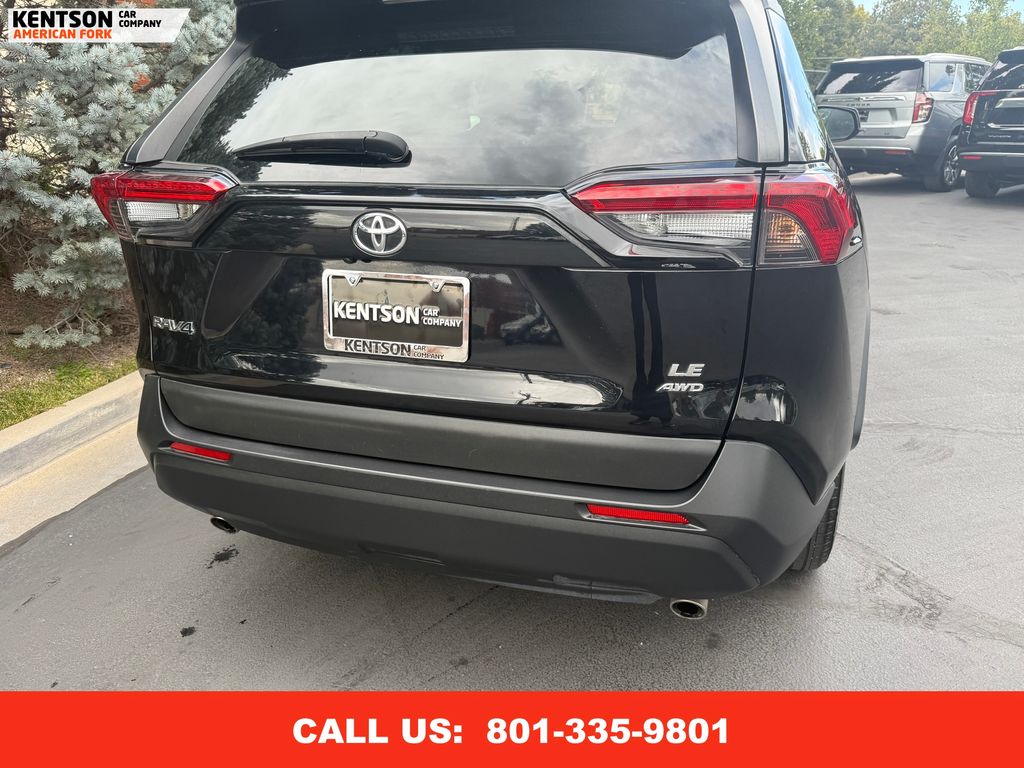 2024 Toyota RAV4 LE photo 28