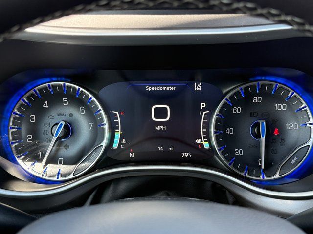 2026 Chrysler Pacifica photo 16