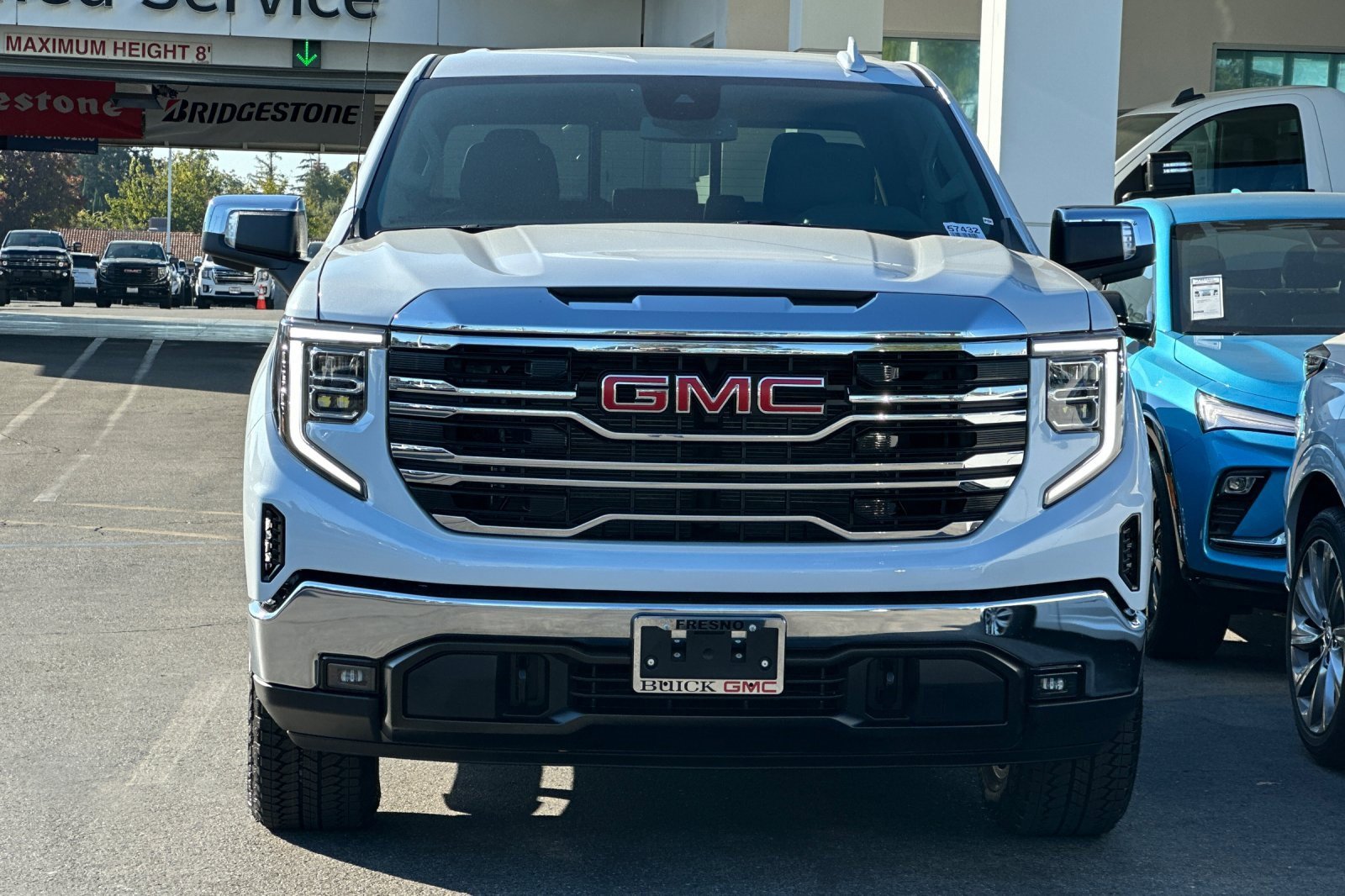 2026 Gmc Sierra 1500 SLT photo 3