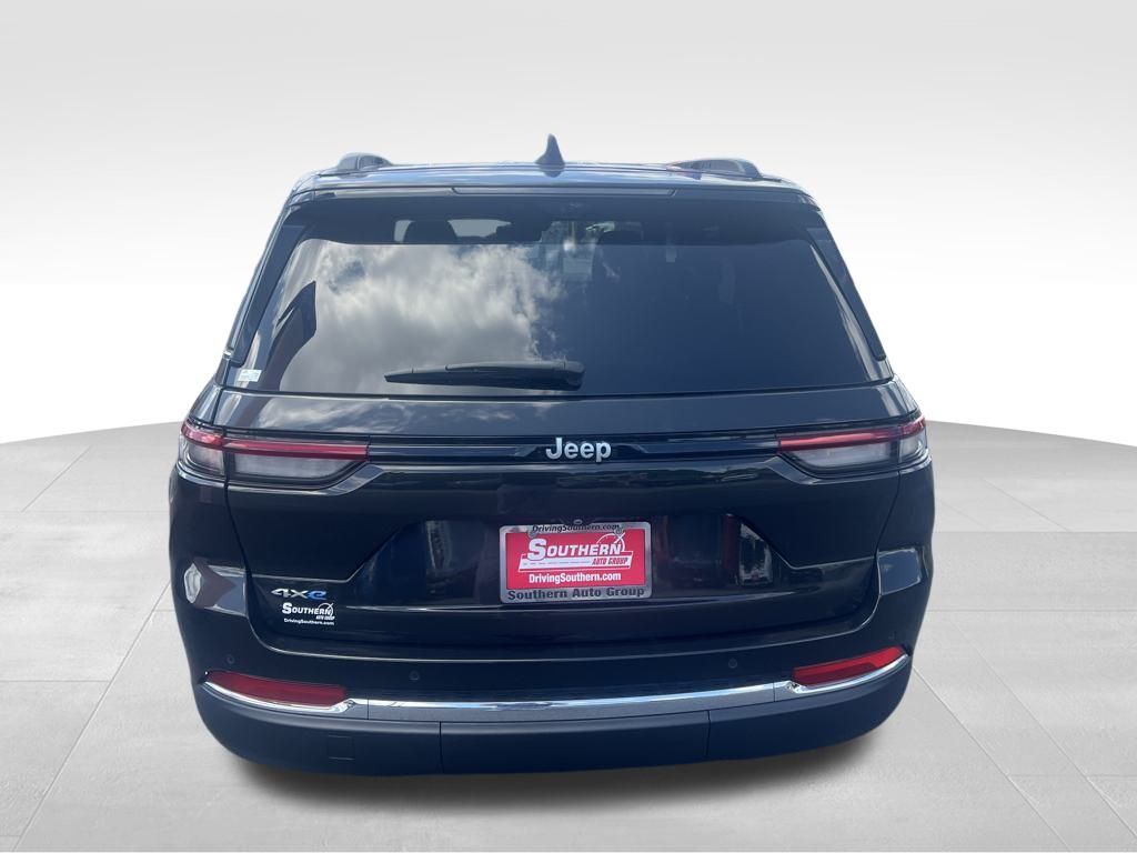 2024 Jeep Cherokee Limited 4xe photo 6