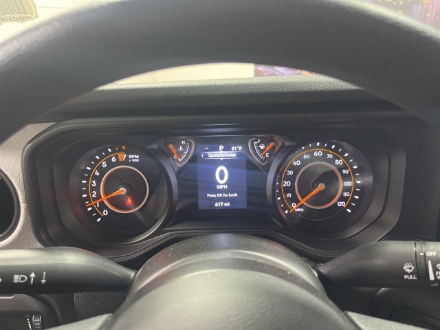 2025 Jeep Gladiator photo 11