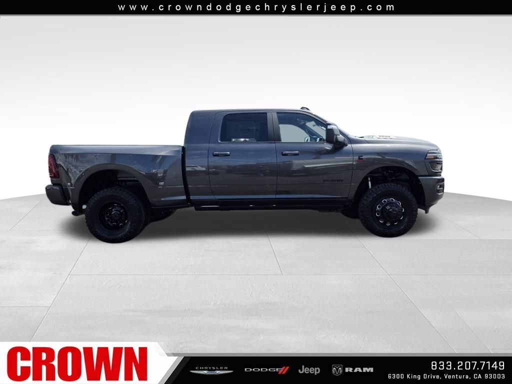 2025 Ram 3500 Laramie photo 4