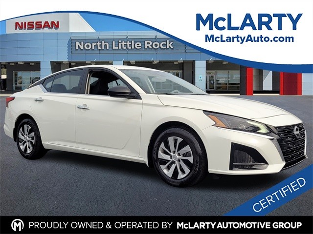 2025 Nissan Altima S's photo