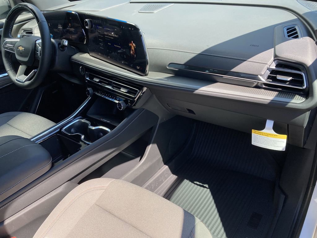 2025 Chevrolet Traverse photo 30