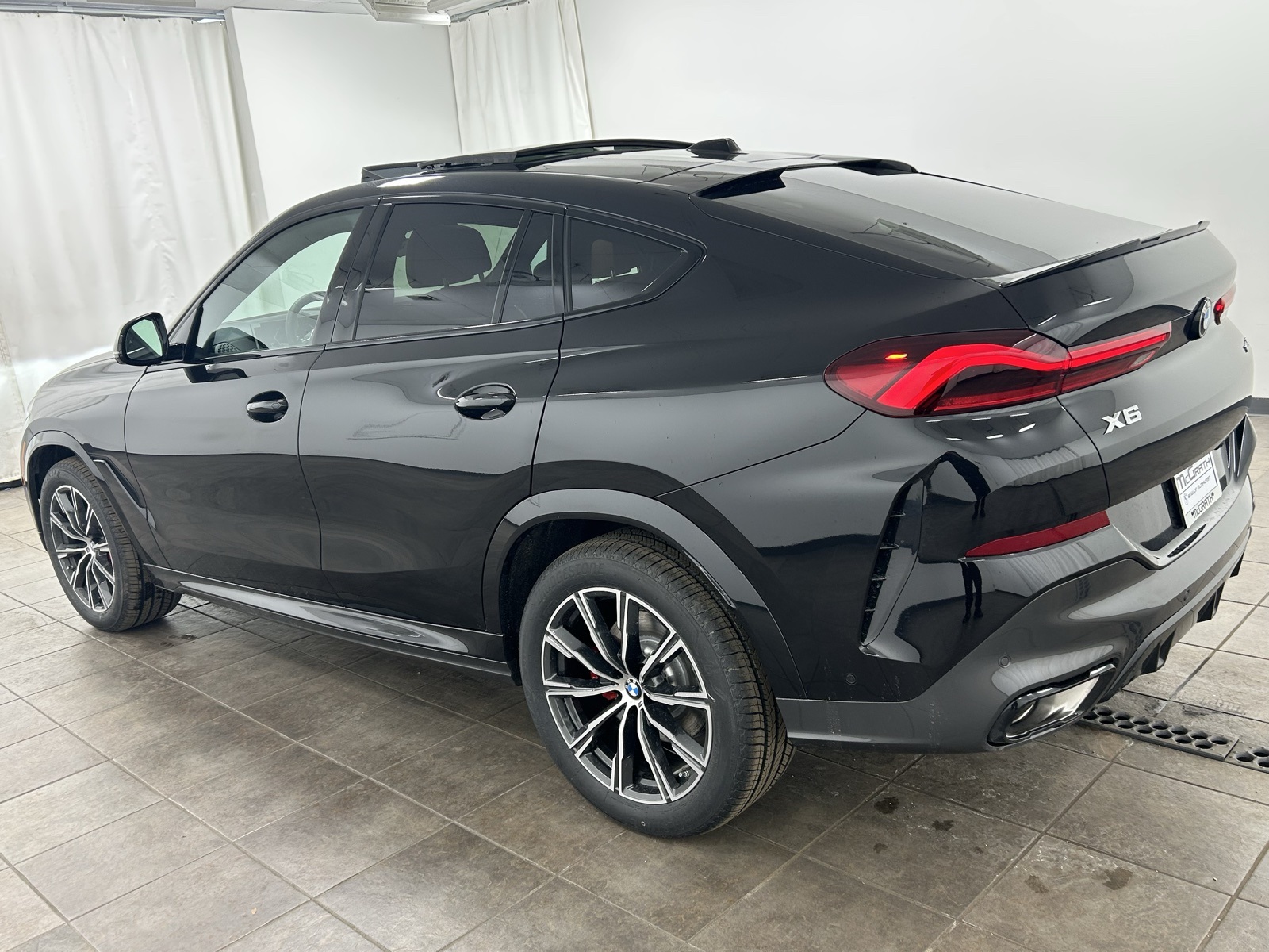 2026 BMW X6 40i