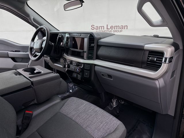 2025 Ford F-350 photo 19