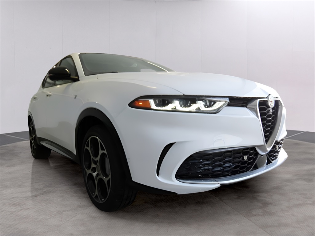 2024 Alfa Romeo Tonale Ti photo 2
