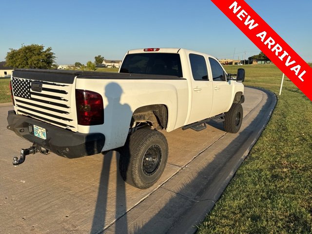 2014 Chevrolet Silverado 2500HD LT photo 3