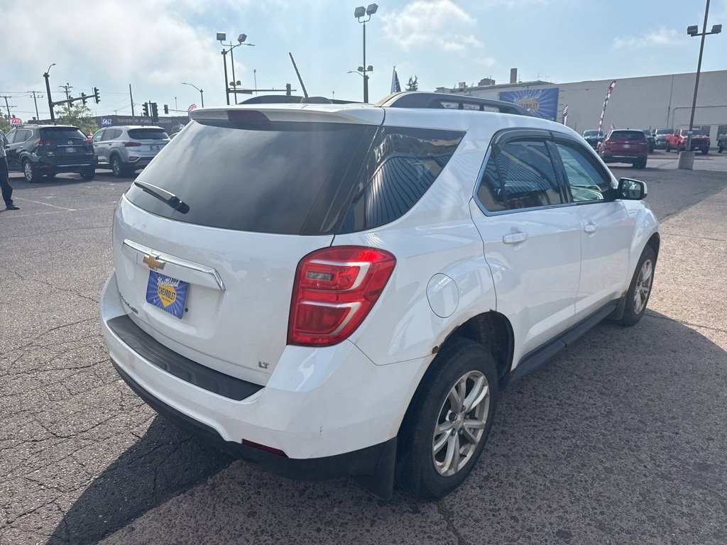 2017 Chevrolet Equinox LT photo 10