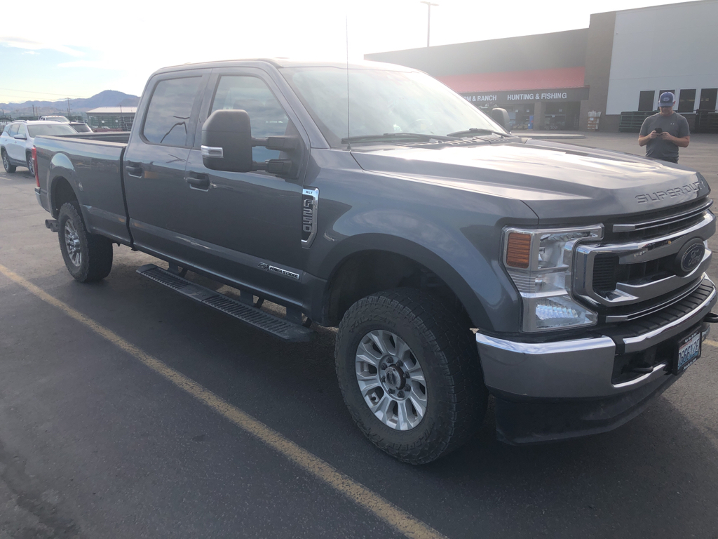 2021 Ford F-250 XLT photo 3
