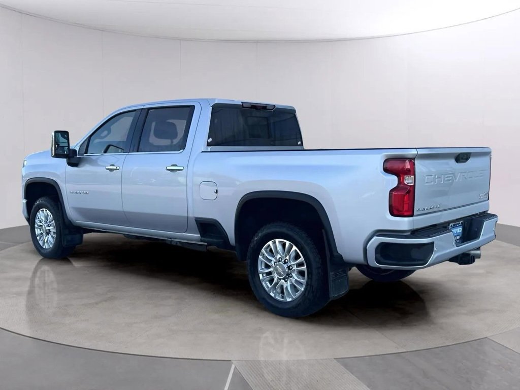 2023 Chevrolet Silverado 2500HD High Country photo 3