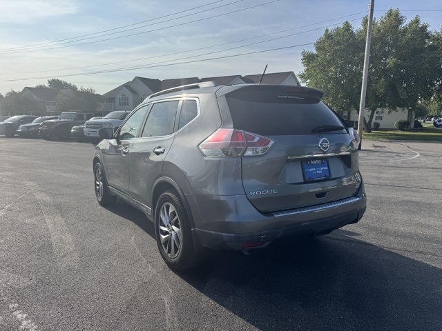 2015 Nissan Rogue SL photo 4