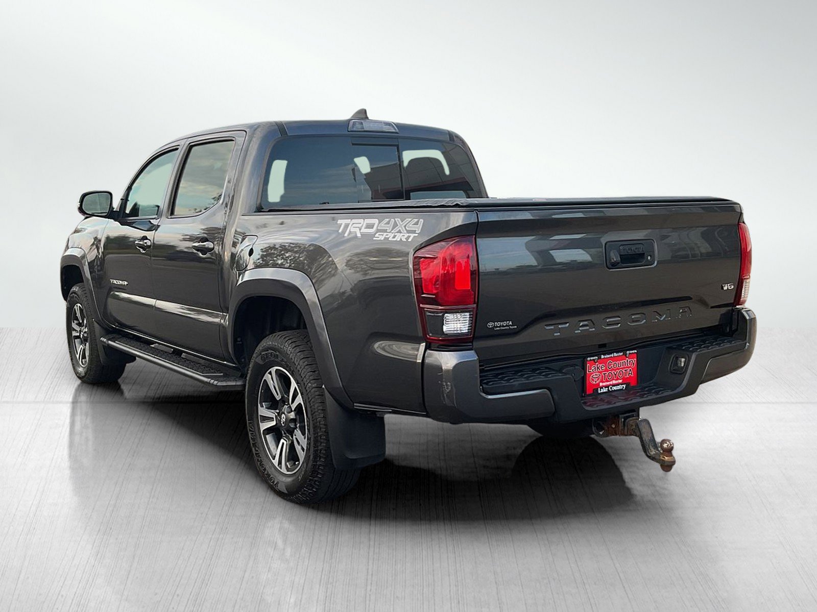 2019 Toyota Tacoma SR5 photo 3