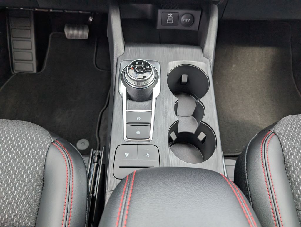2025 Ford Escape ST-Line photo 14