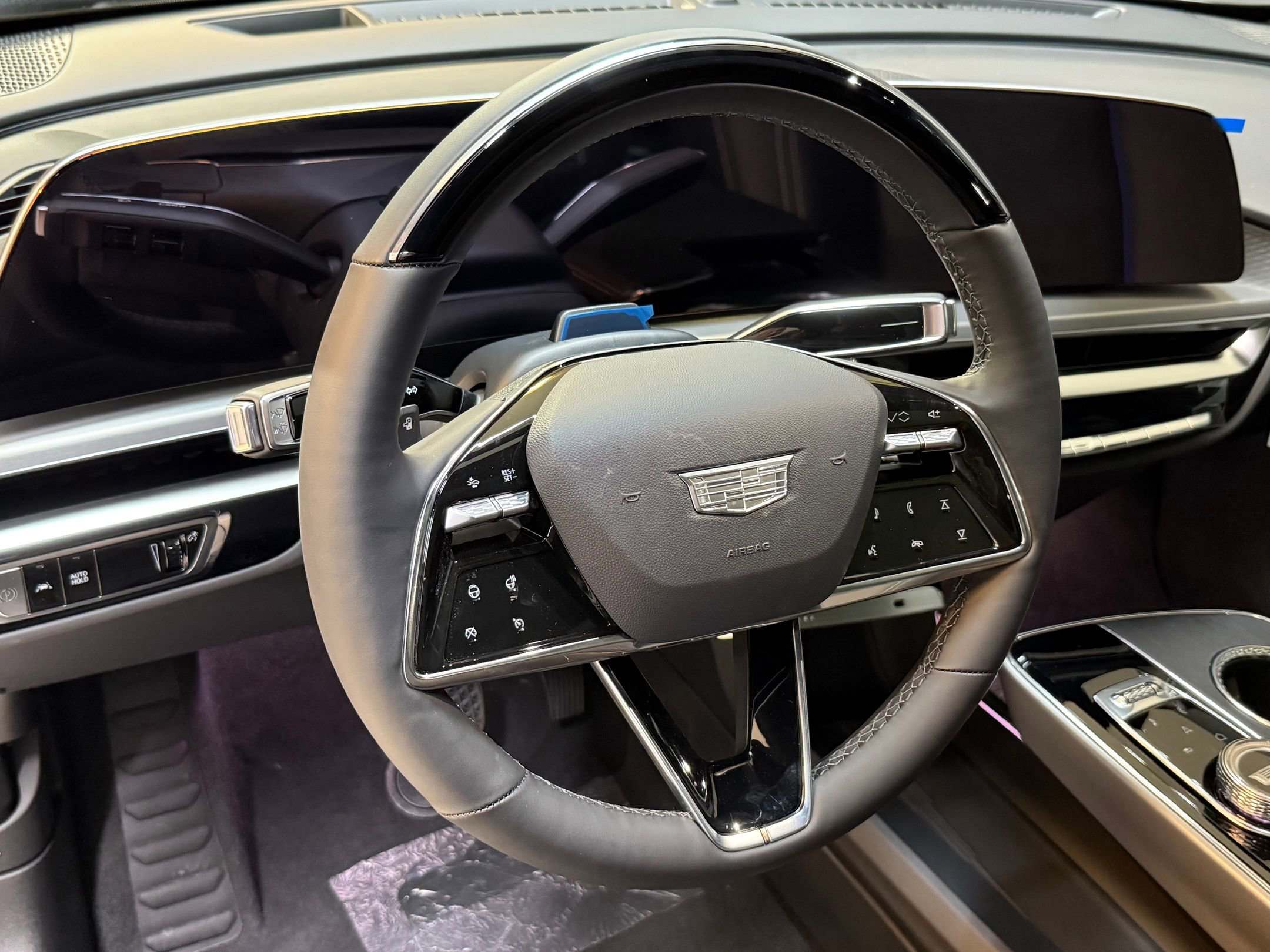 2025 Cadillac Lyriq Sport photo 9