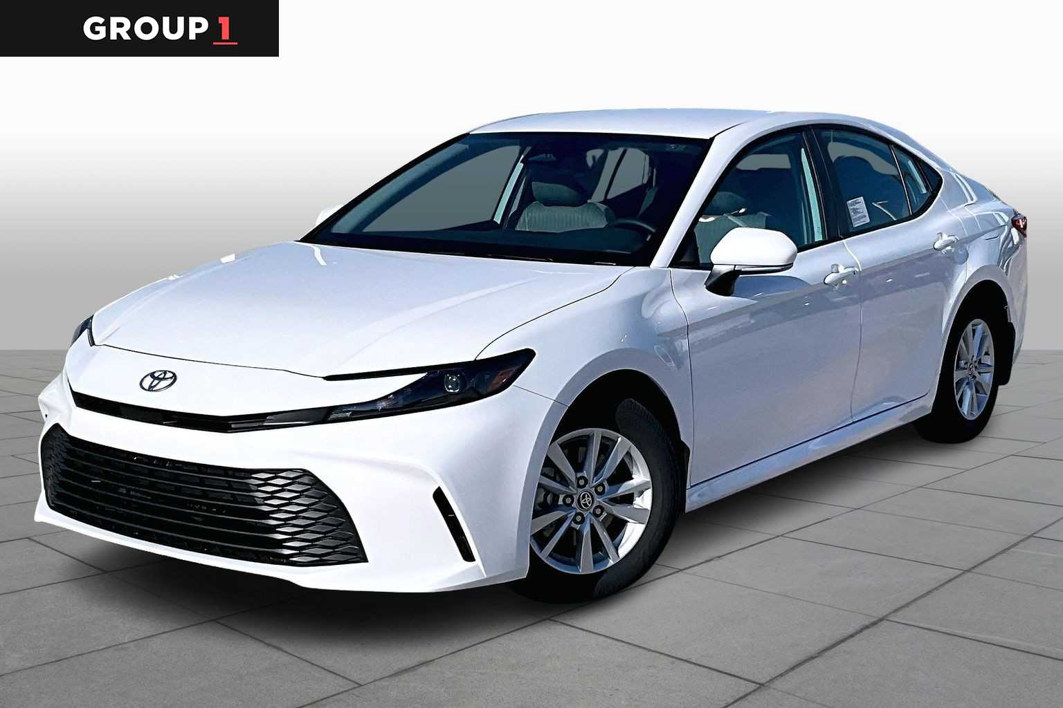 2026 Toyota Camry LE's photo